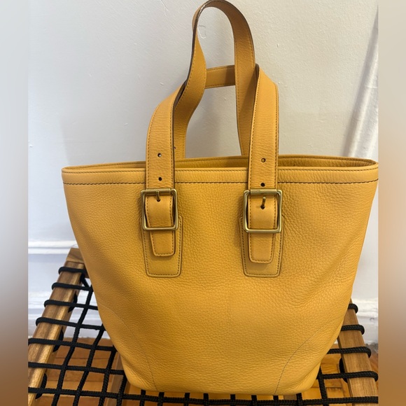 Vintage Coach Mustard Leather Tote No. G2P-9600 Like New - Picture 3 of 6